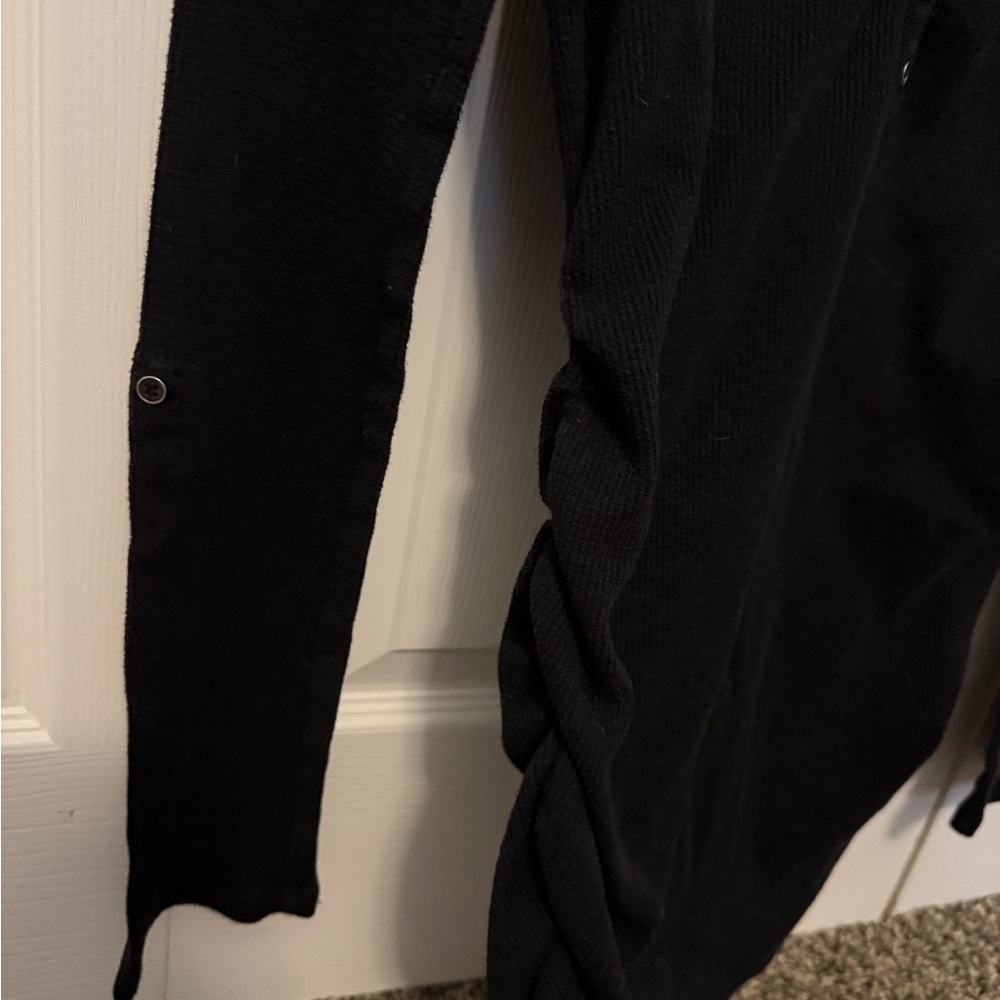 Motherhood Maternity Black Long Sleeve V-Neck Top - Picture 4 of 5